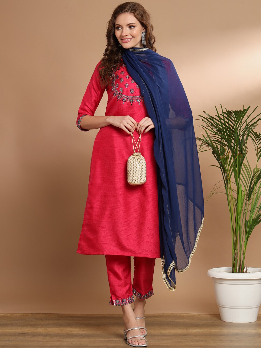 

VredeVogel Ethnic Motifs Zari Embroidered Kurta with Trousers & With Dupatta, Red
