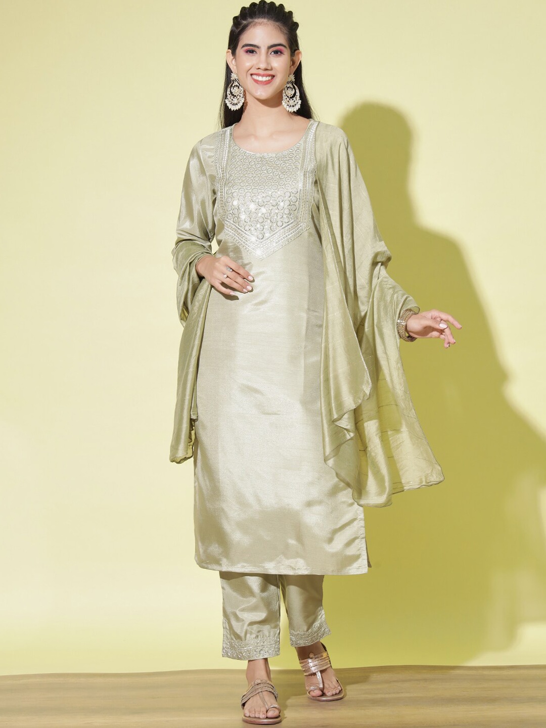 

VredeVogel Ethnic Motifs Yoke Design Kurta With Trousers & Dupatta, Green