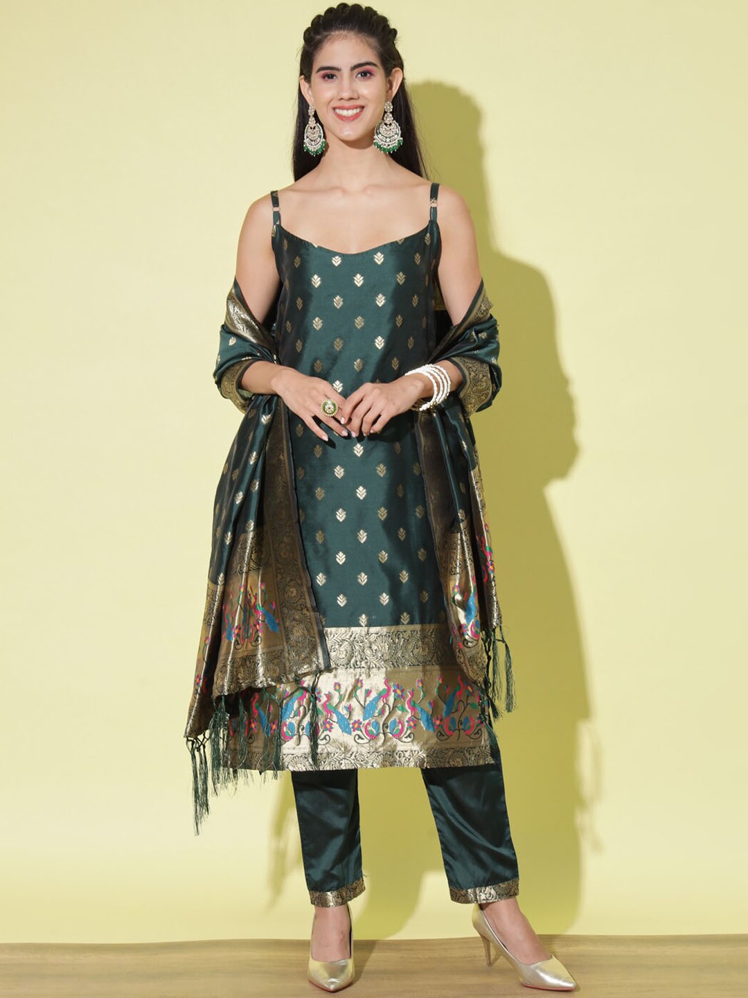 

VredeVogel Ethnic Motifs Woven Design Sweetheart Neck Straight Kurta Trousers & Dupatta, Green