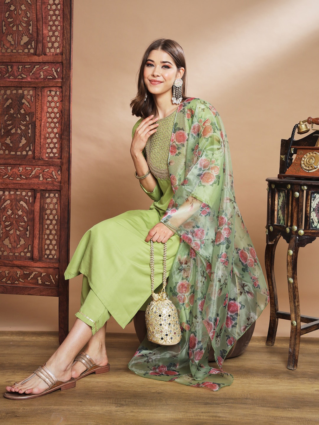 

VredeVogel Ethnic Motifs Embroidered Sequinned Kurta with Trousers & Dupatta, Green