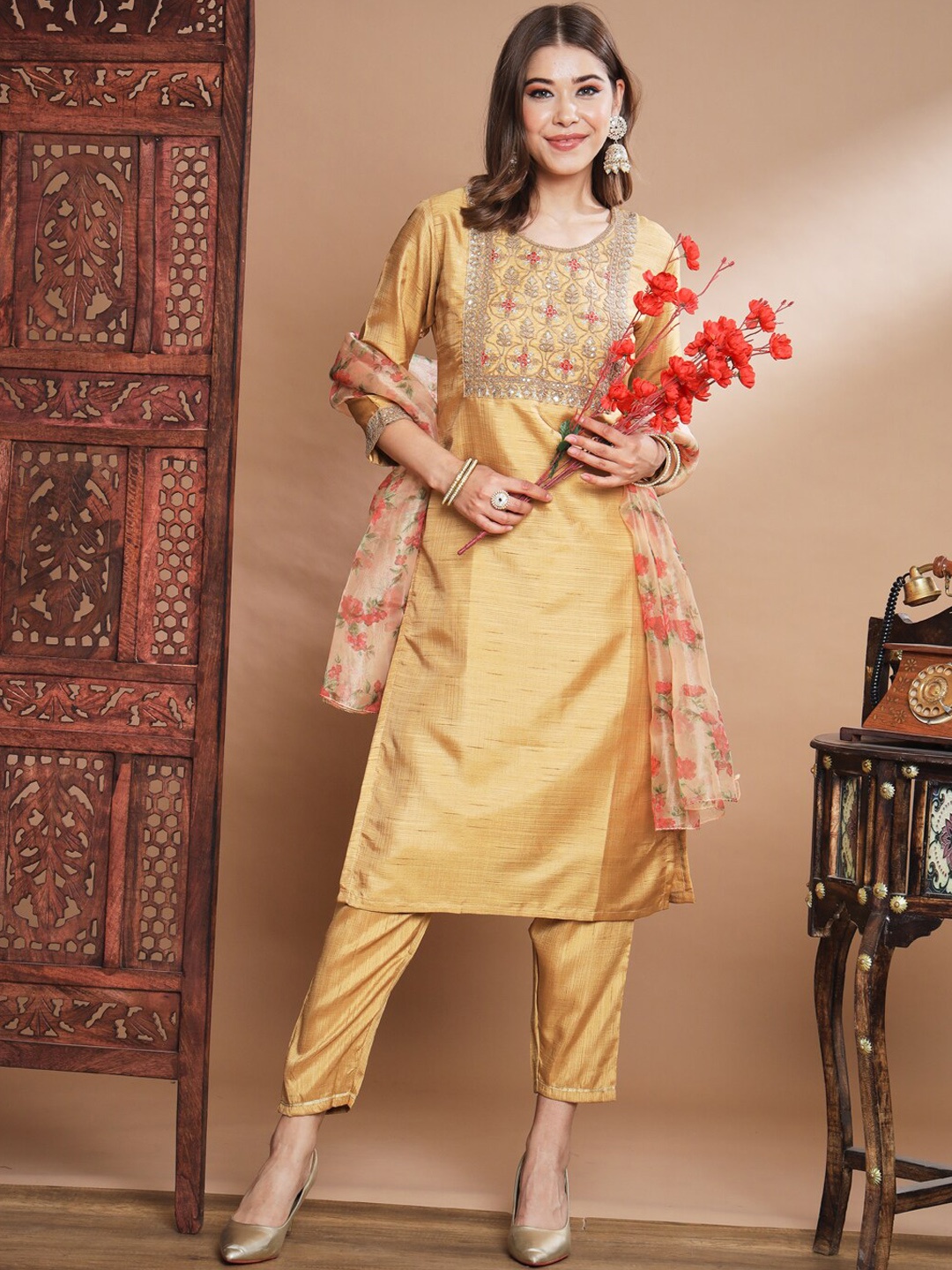 

VredeVogel Ethnic Motifs Embroidered Thread Work Kurta With Trousers & Dupatta, Mustard