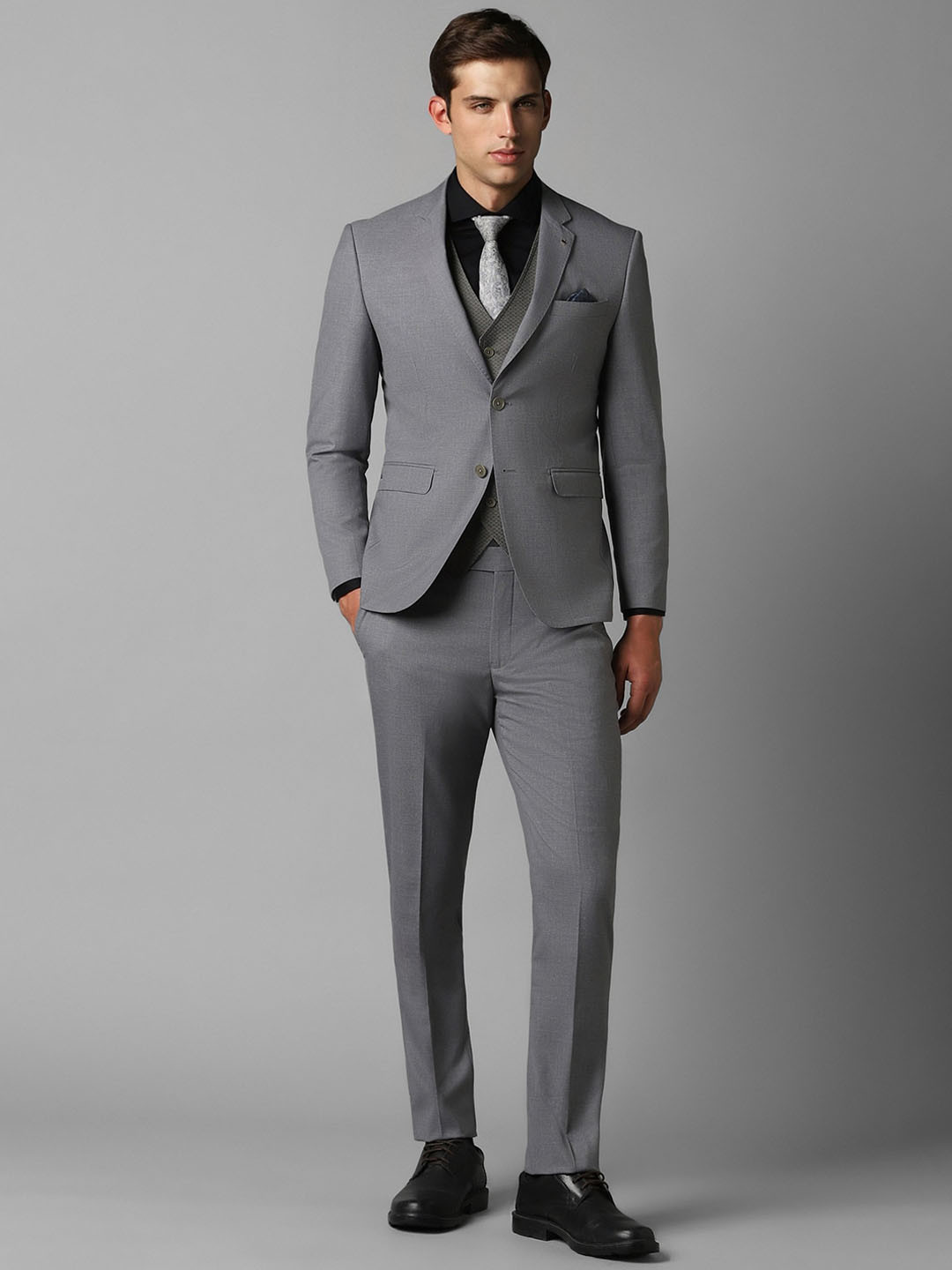 

Louis Philippe Slim-Fit Single-Breasted Three-Piece Suit, Grey