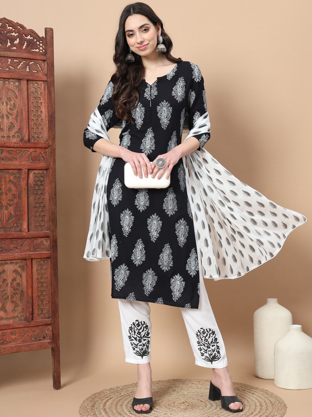 

Yufta Paisley Printed Notched Neck Kurta with Trousers & Dupatta, Black