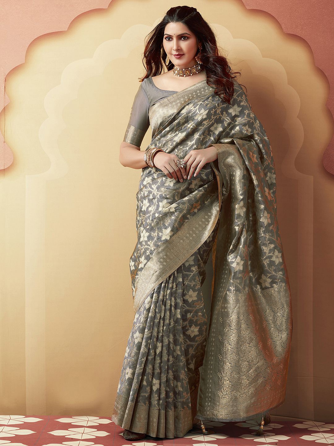 

Mitera Grey & Gold Toned Floral Woven Design Zari Jacquard Banarasi Saree