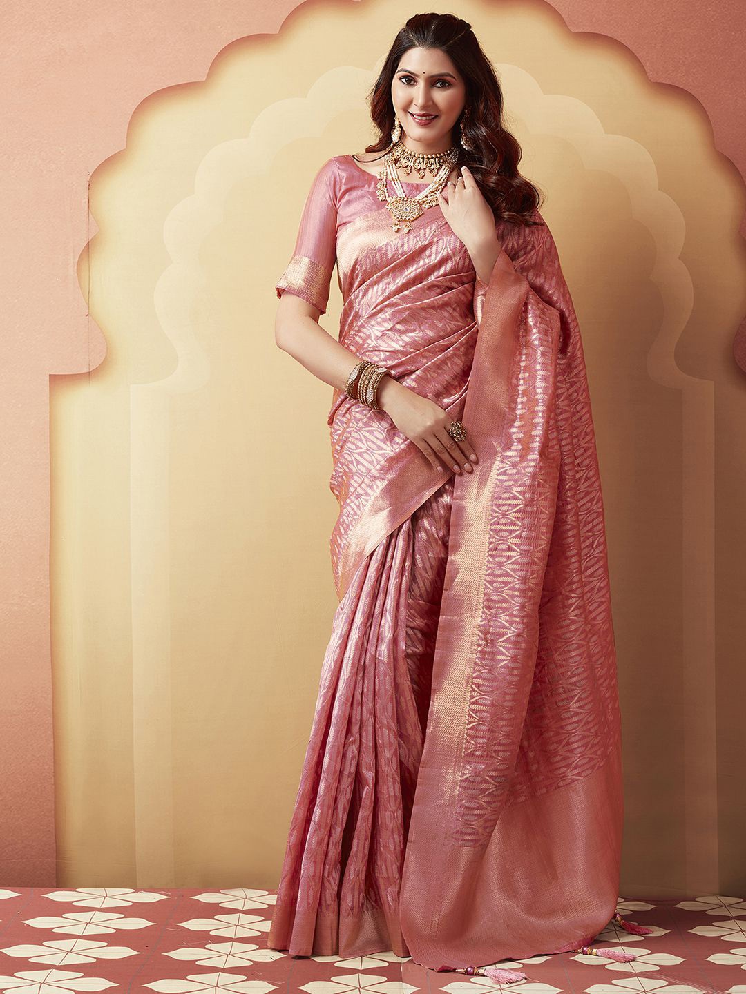 

Mitera Ethnic Motifs Woven Design Zari Art Silk Banarasi Saree, Pink