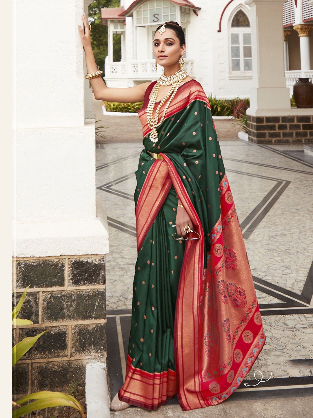 

Mitera Green & Red Ethnic Motifs Woven Design Zari Jacquard Paithani Saree