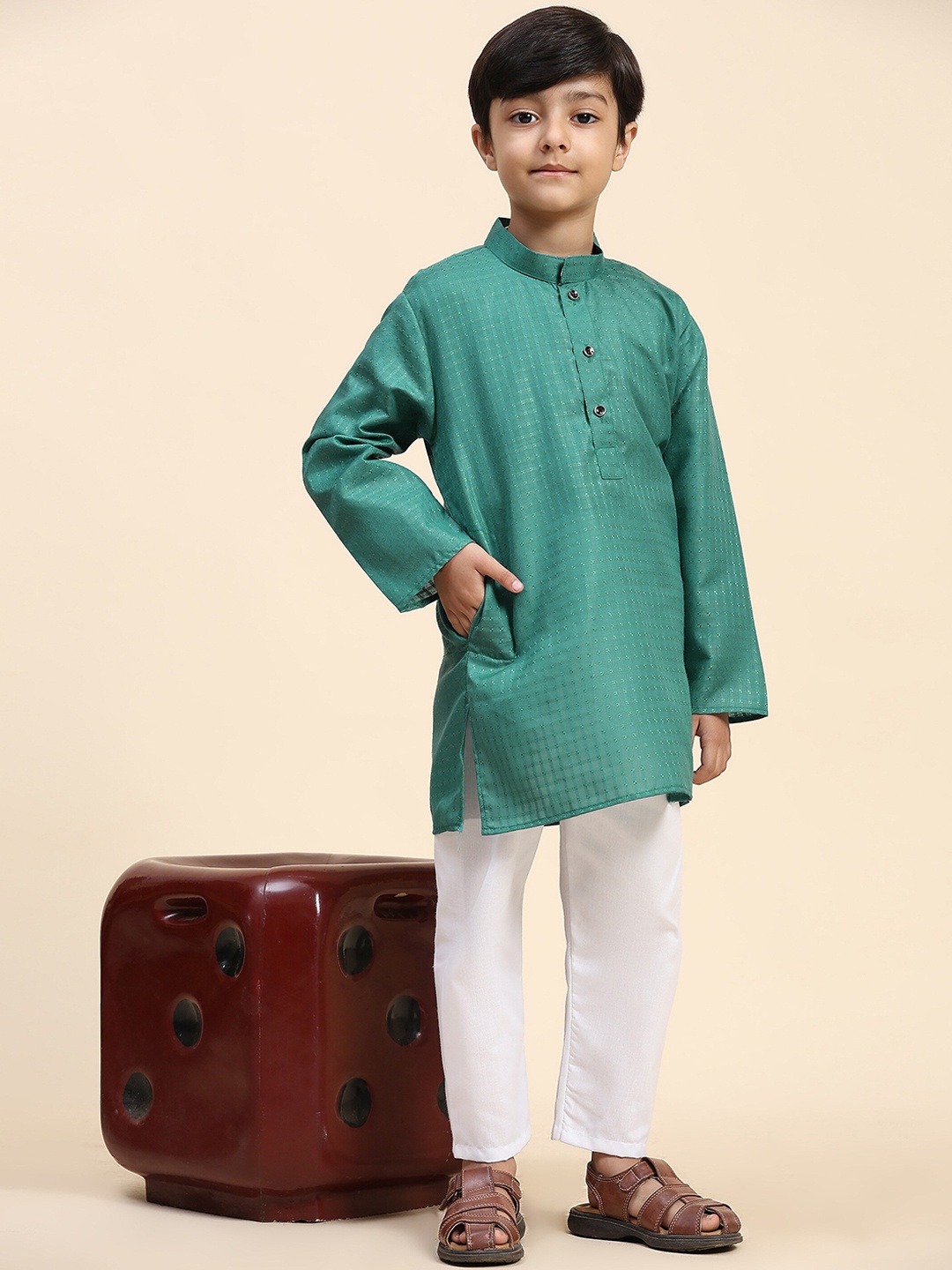 

Pro-Ethic STYLE DEVELOPER Boys Woven Design Pure Cotton Kurta with Pyjamas, Green
