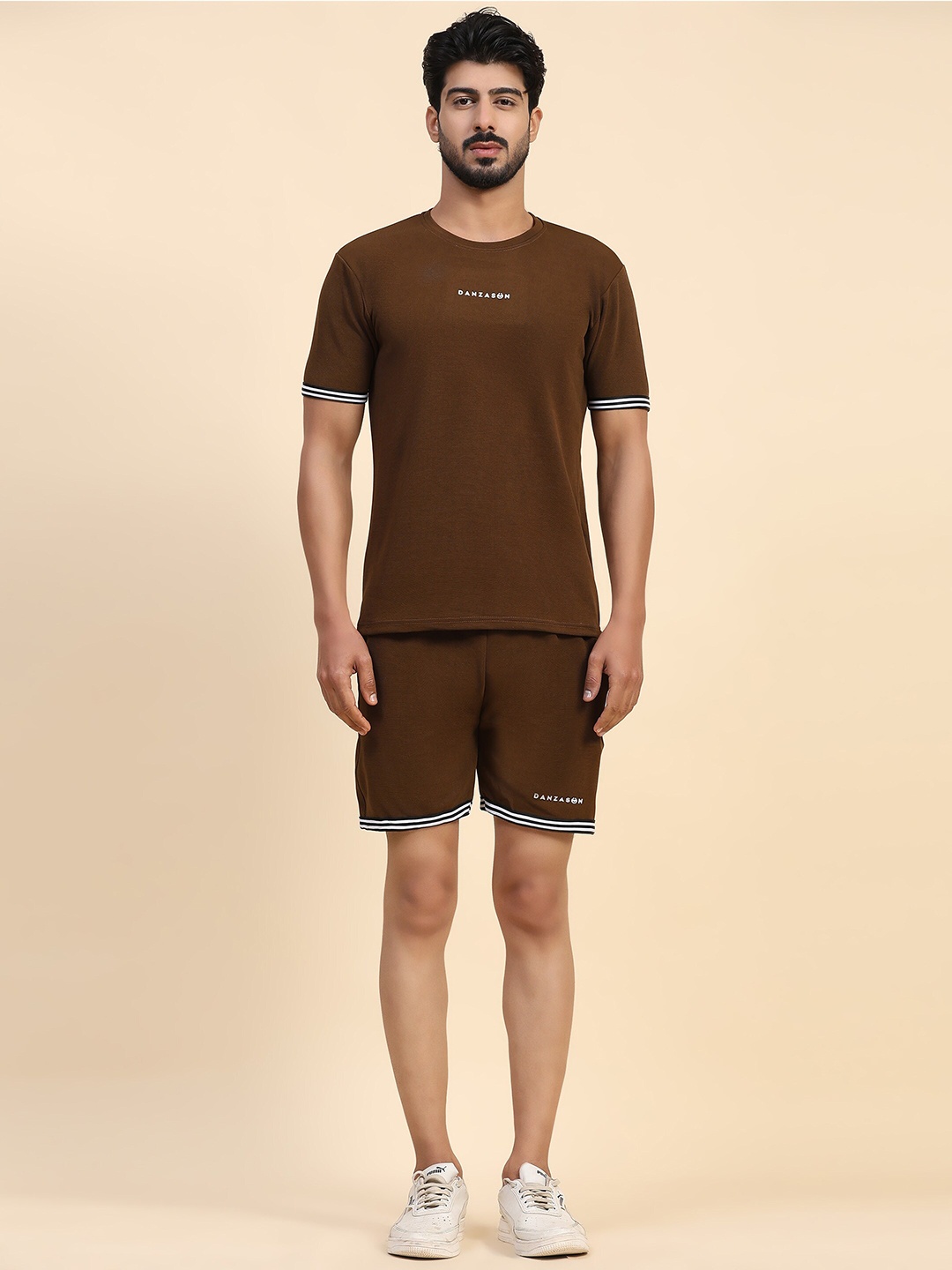 

DANZA-SON Round-Neck Short Sleeves T-shirt With Shorts, Coffee brown