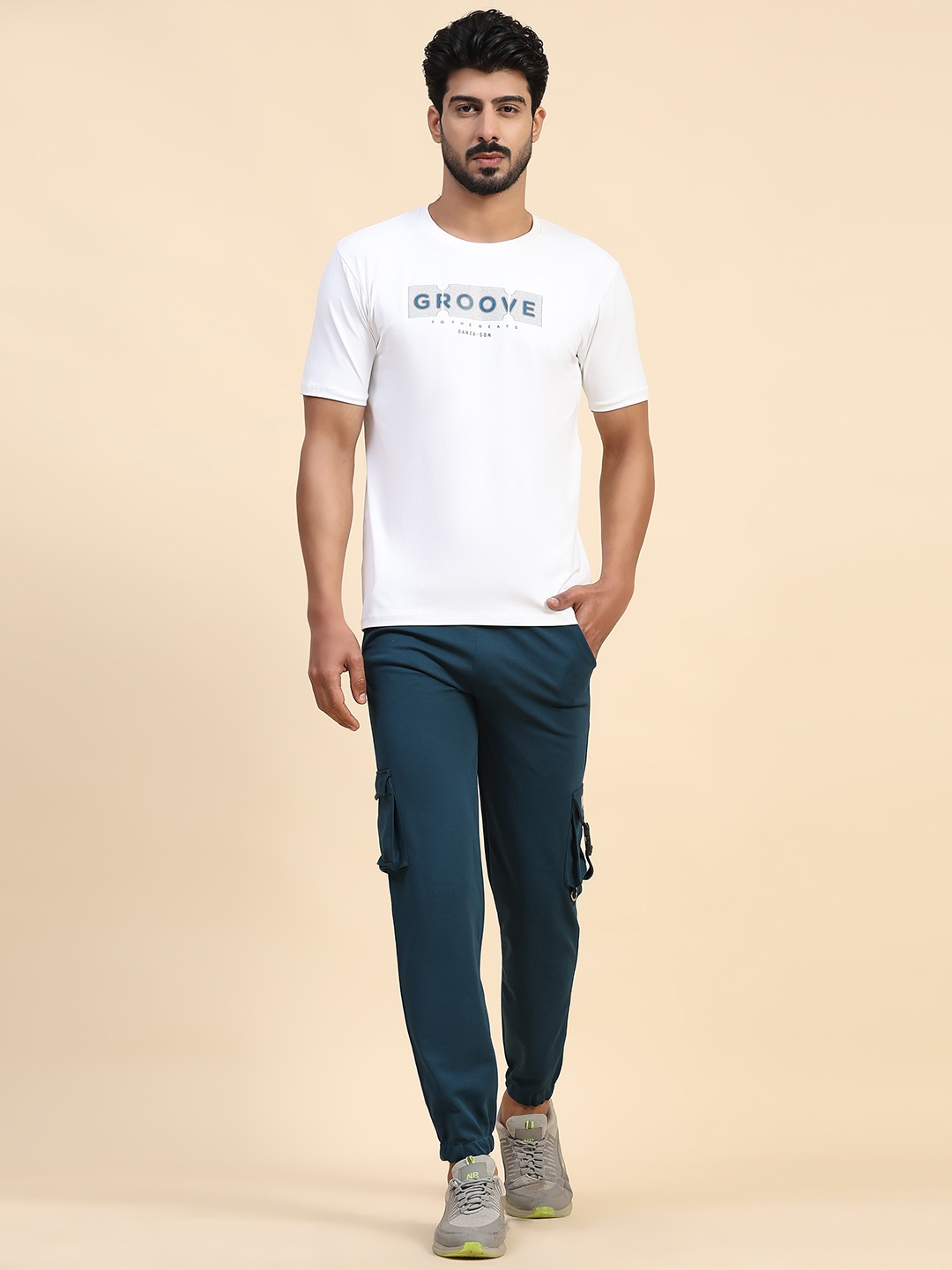 

DANZA-SON Typography Printed Round Neck Tracksuits, White