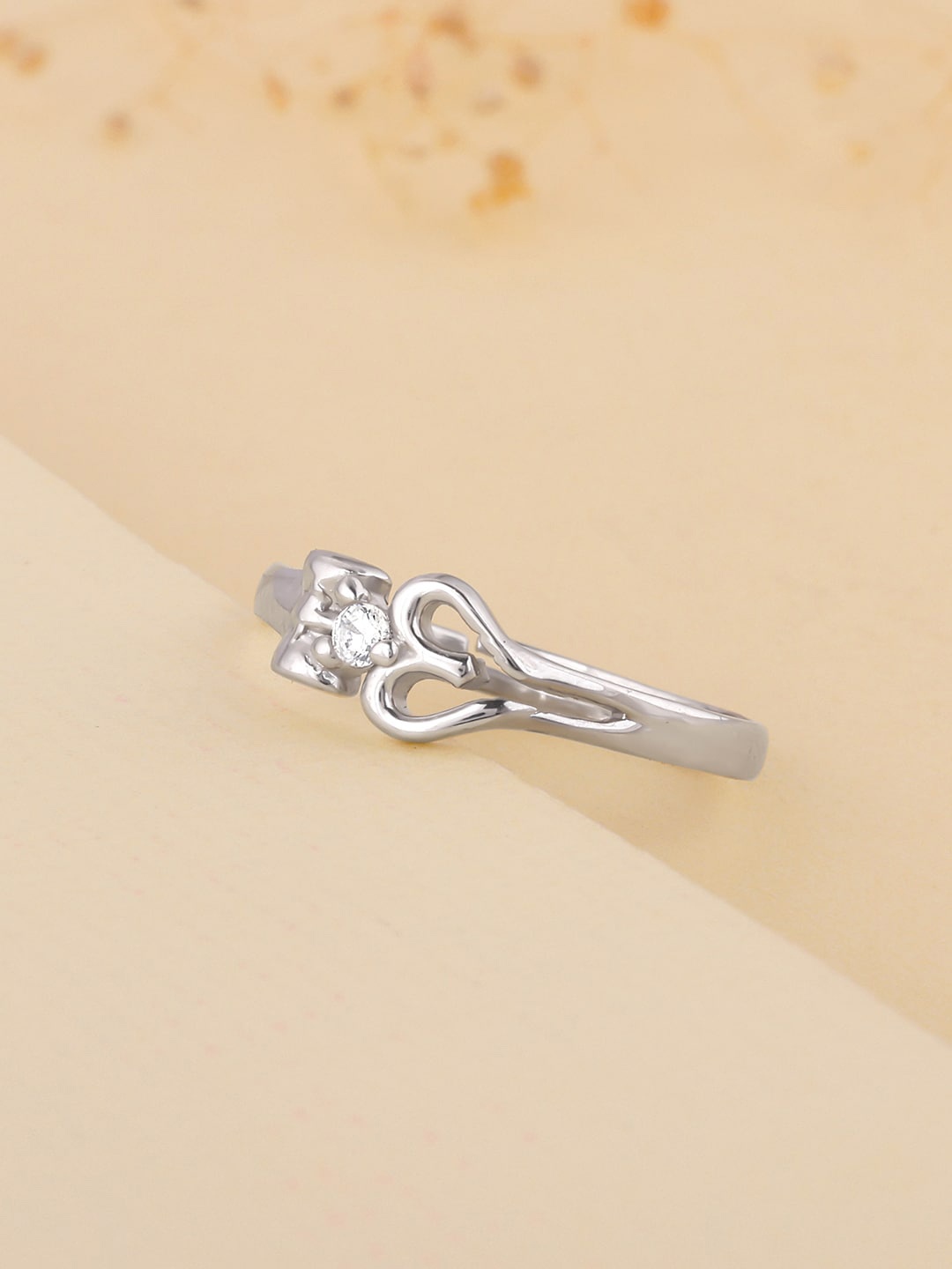 

GIVA 925 Sterling Rhodium-Plated CZ Studded Finger Ring, Silver