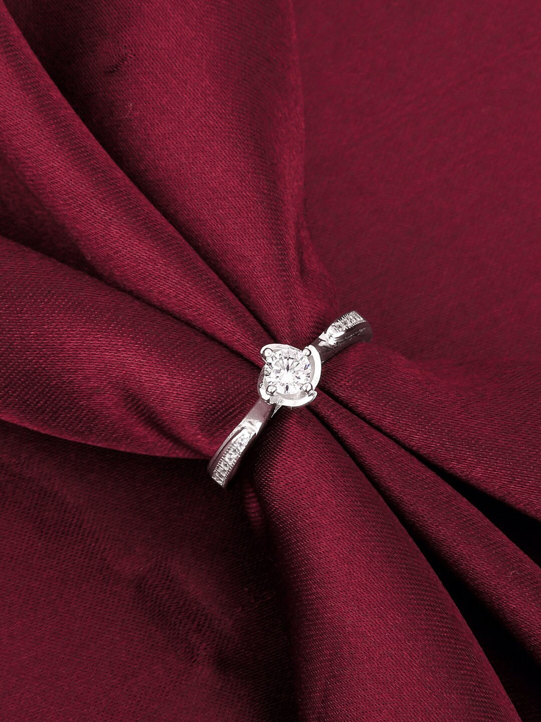 

GIVA 925 Sterling Sliver Rhodium-Plated Stones-Studded Finger Ring, Silver