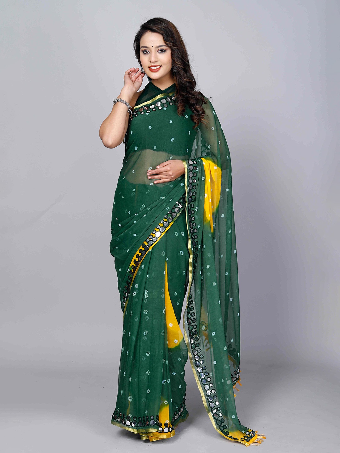 

VL SAREES Bandhani Mirror Work Pure Chiffon Bandhani Saree With Tassels, Green