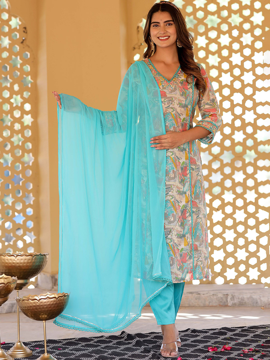 

Chandbaali Abstract Printed Thread Work Detail Straight Kurta with Trousers & Dupatta, Cream