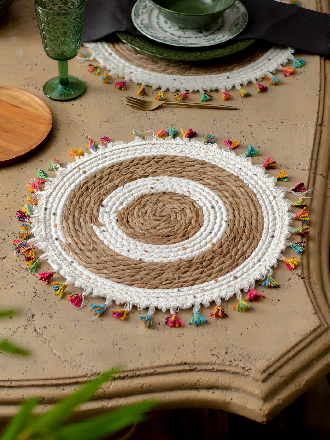 

THEDECORKART White Braided Round Coaster, Beige