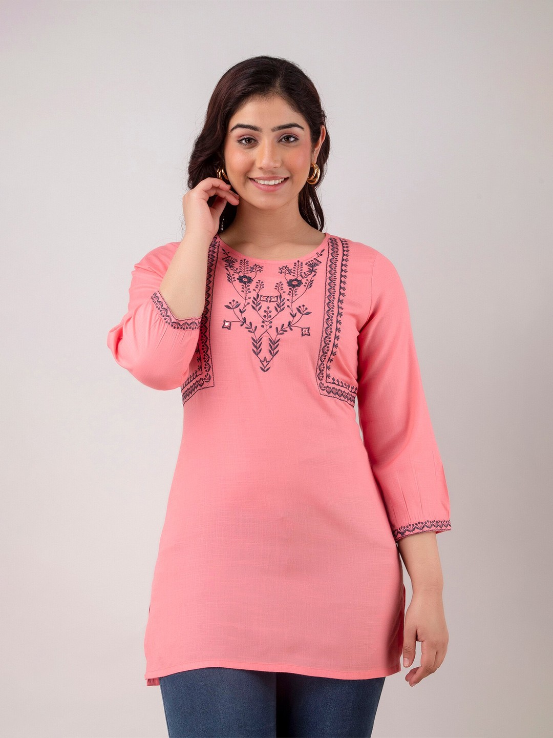 

KALINI Embroidered Straight Top, Peach