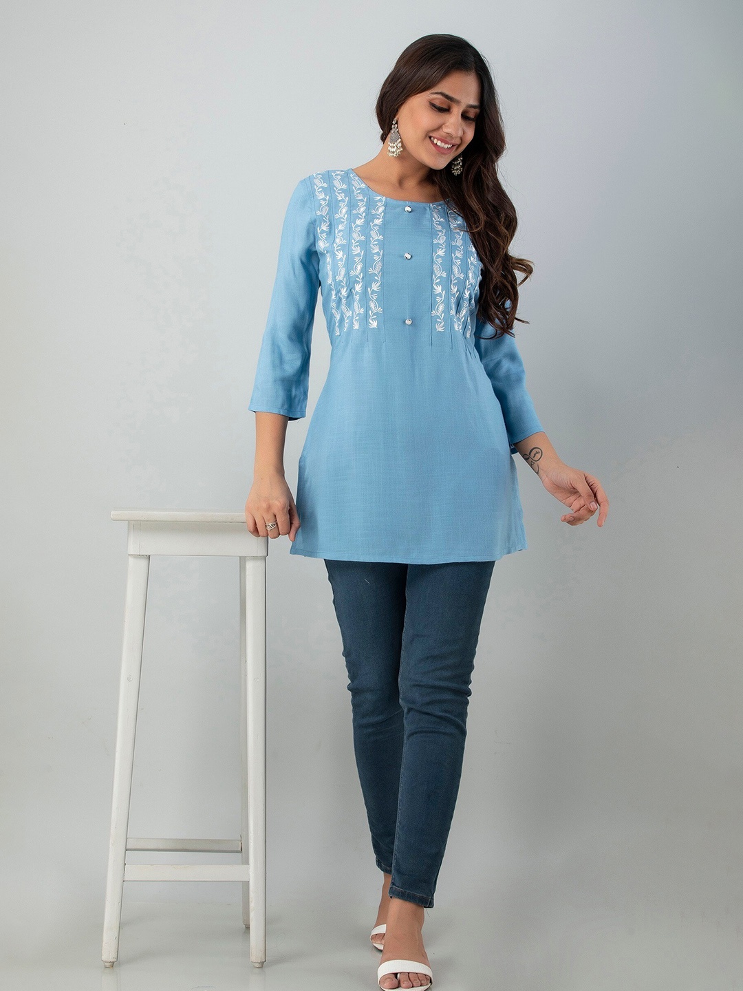 

KALINI Floral Embroidered Round Neck Kurti, Blue