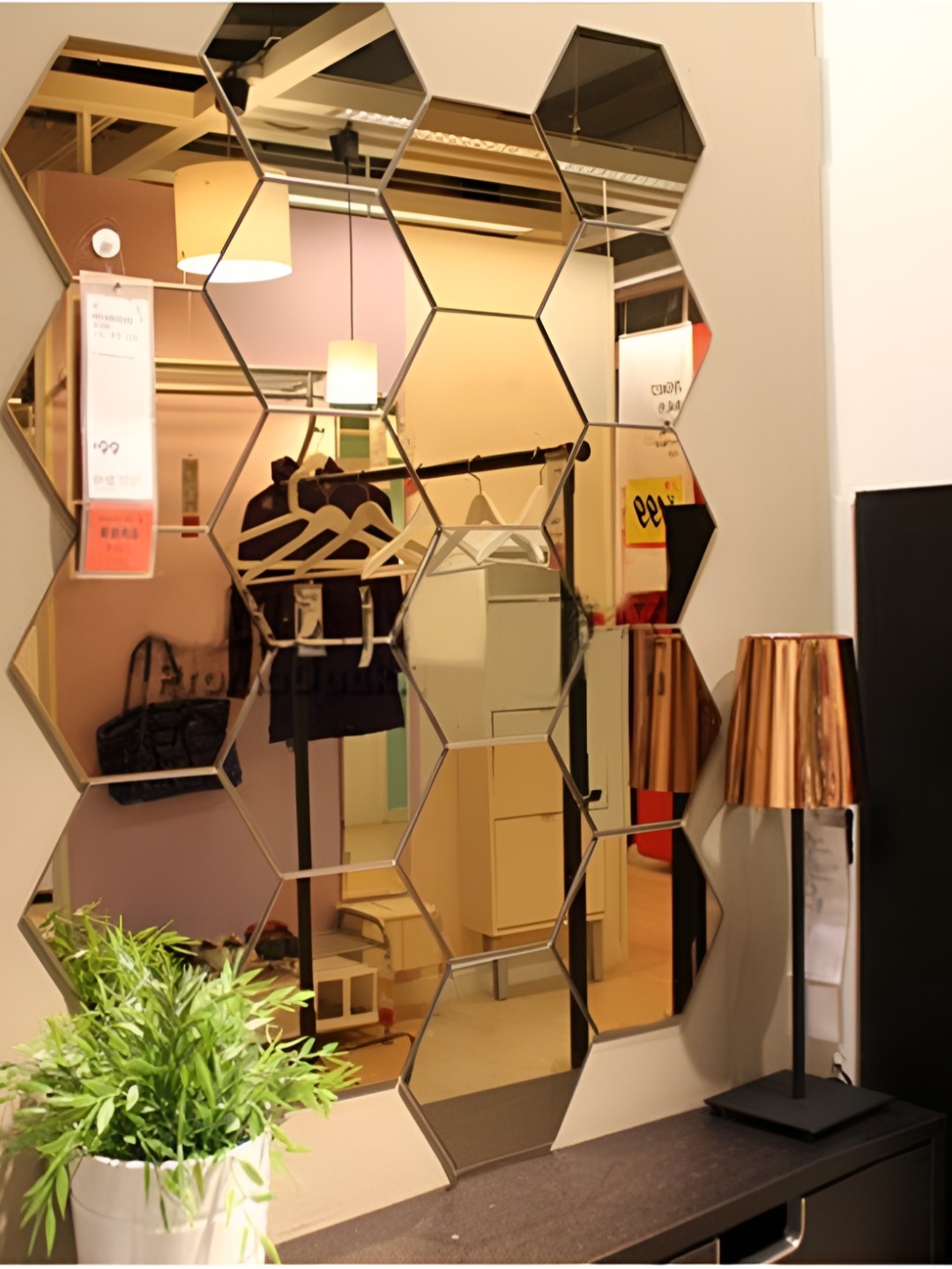 

Wall1ders 20 Pieces 3D Hexagon-shaped Mirror Wall Stickers, Gold