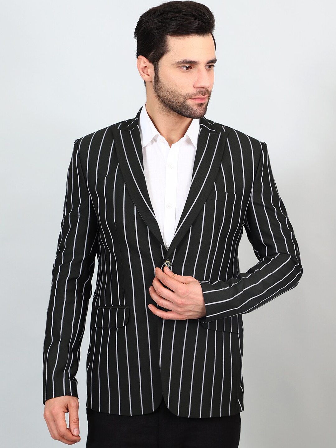 

Wintage Striped Single Breasted Peaked Lapel Blazers, Black