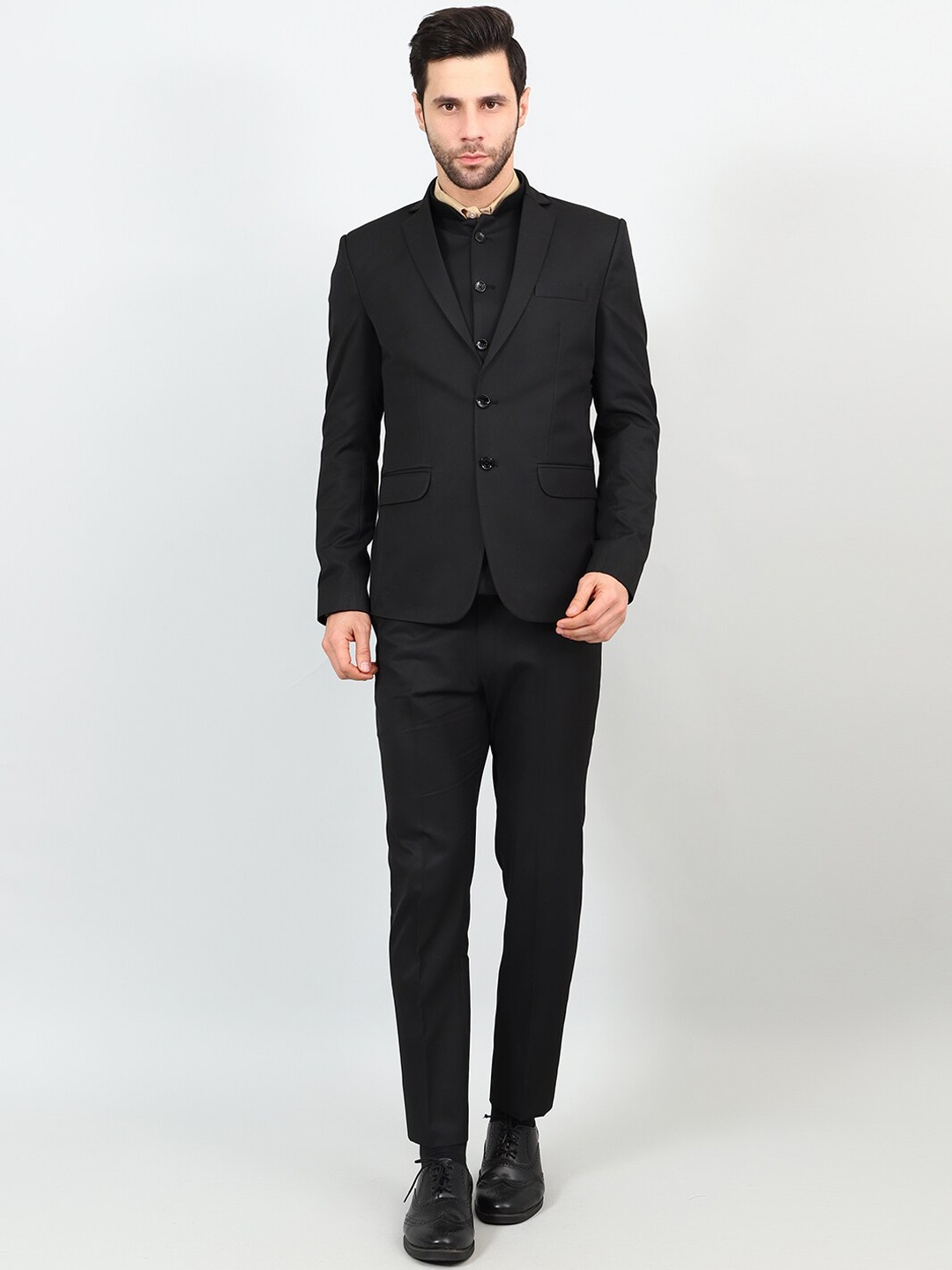 

Wintage Single-Breasted Three-Piece Formal Suit, Black