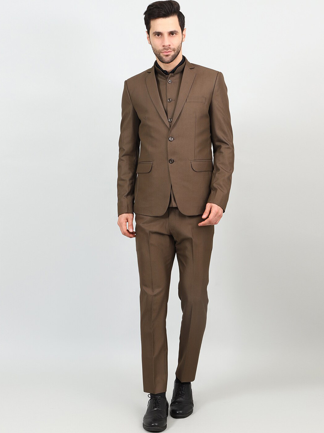 

Wintage Single-Breasted Three-Piece Suit, Brown