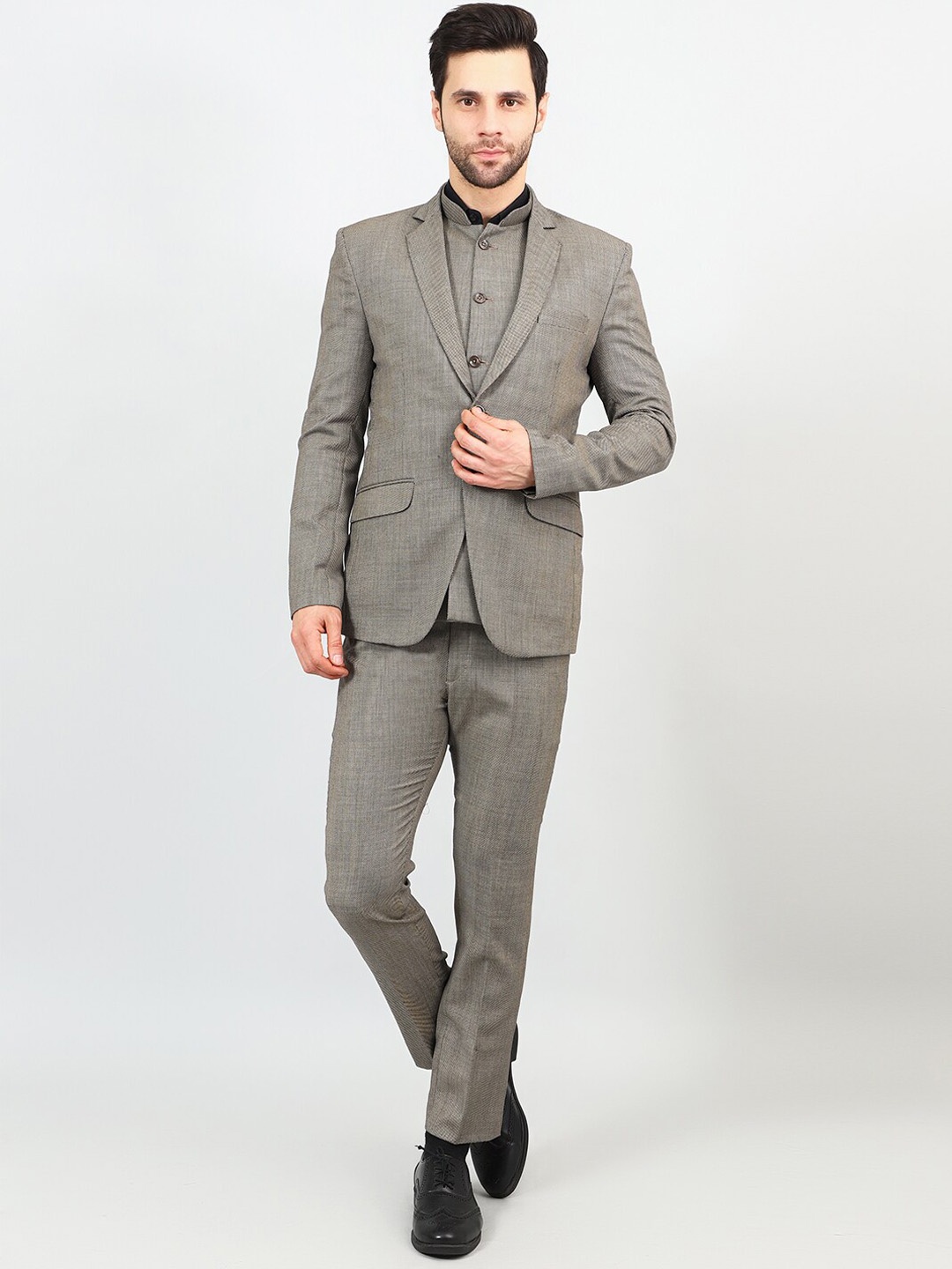 

Wintage Single-Breasted 3 Piece Formal Suit, Grey