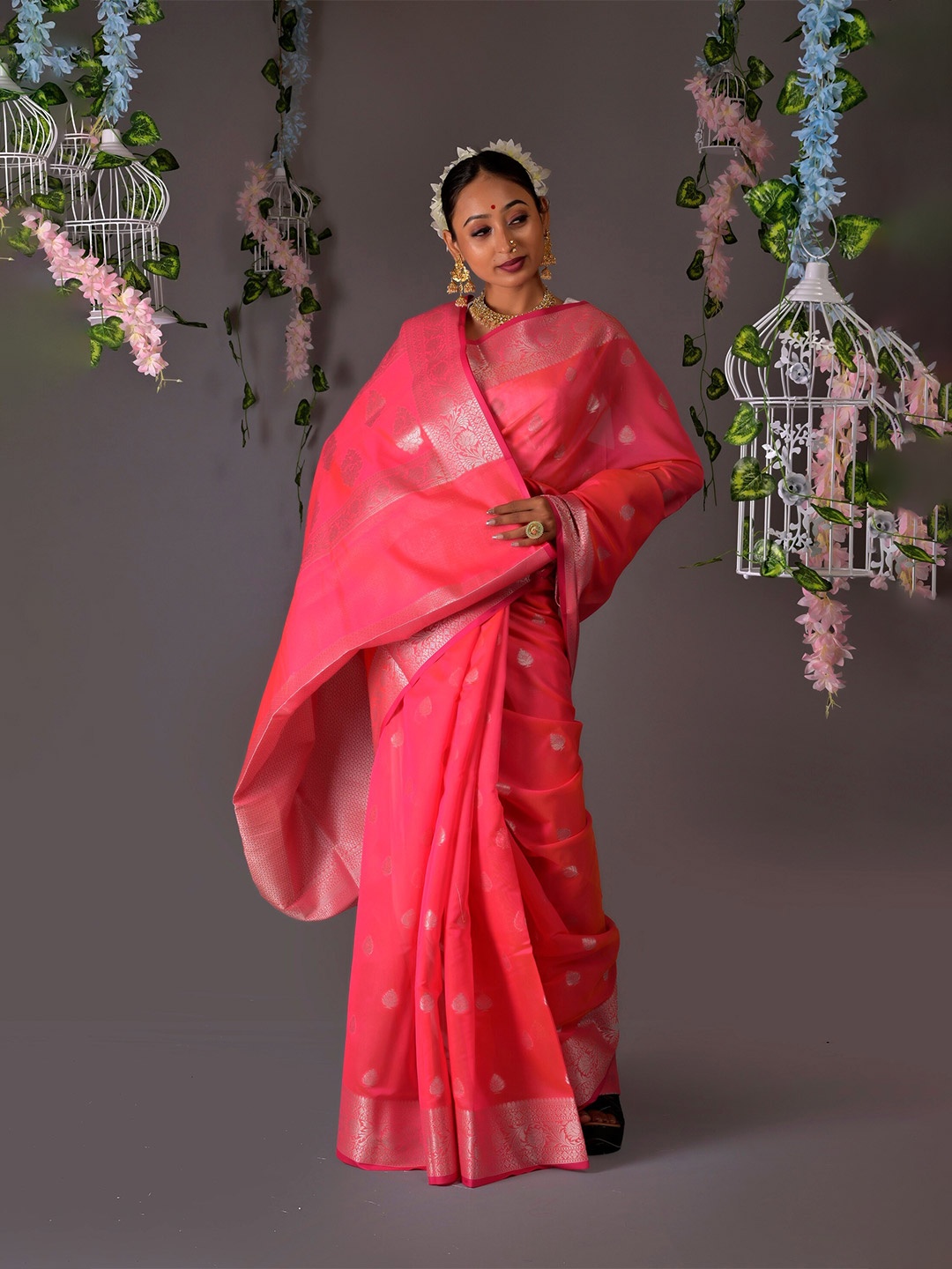 

Muskan Fashion Ethnic Motifs Zari Silk Cotton Banarasi Saree, Pink