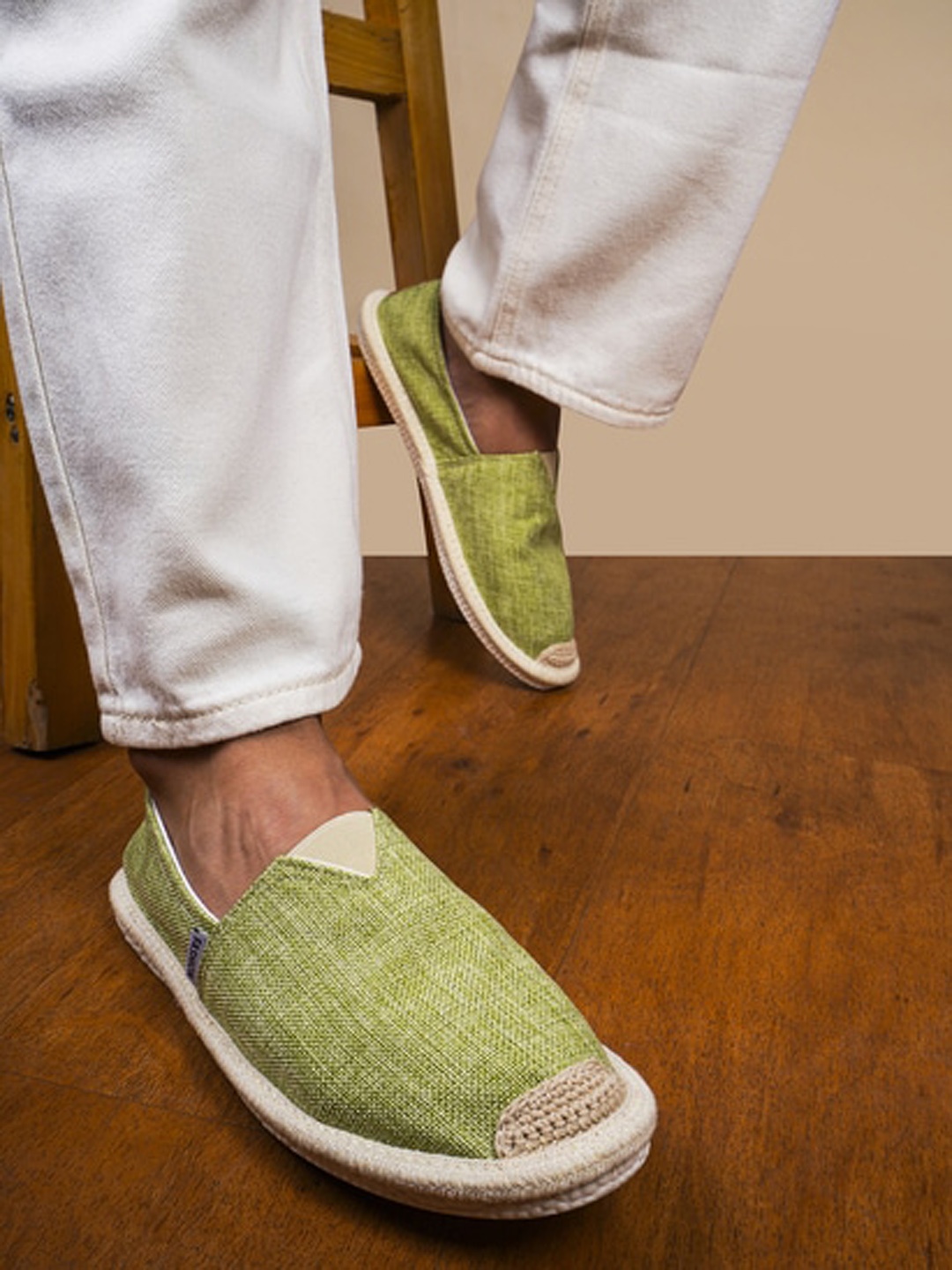 

THE WHITE POLE Men Lightweight Memory Foam Contrast Sole Canvas Slip-On Espadrilles, Green