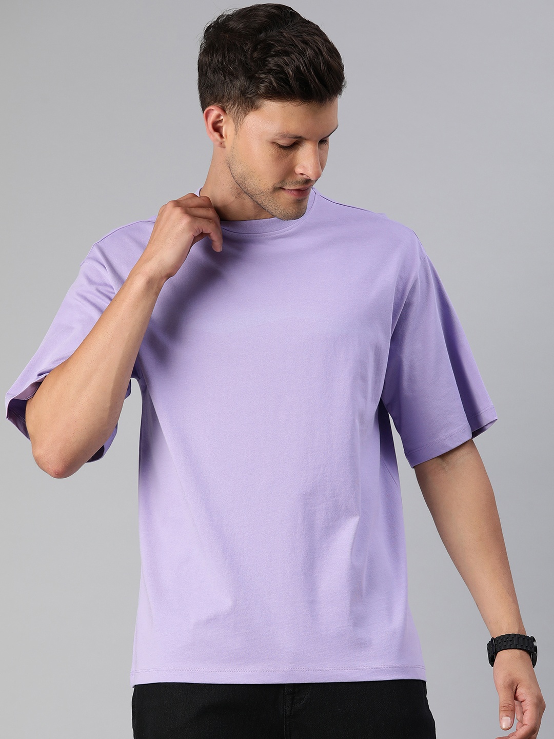 

Huetrap Men Solid Regular Fit T-shirt, Violet