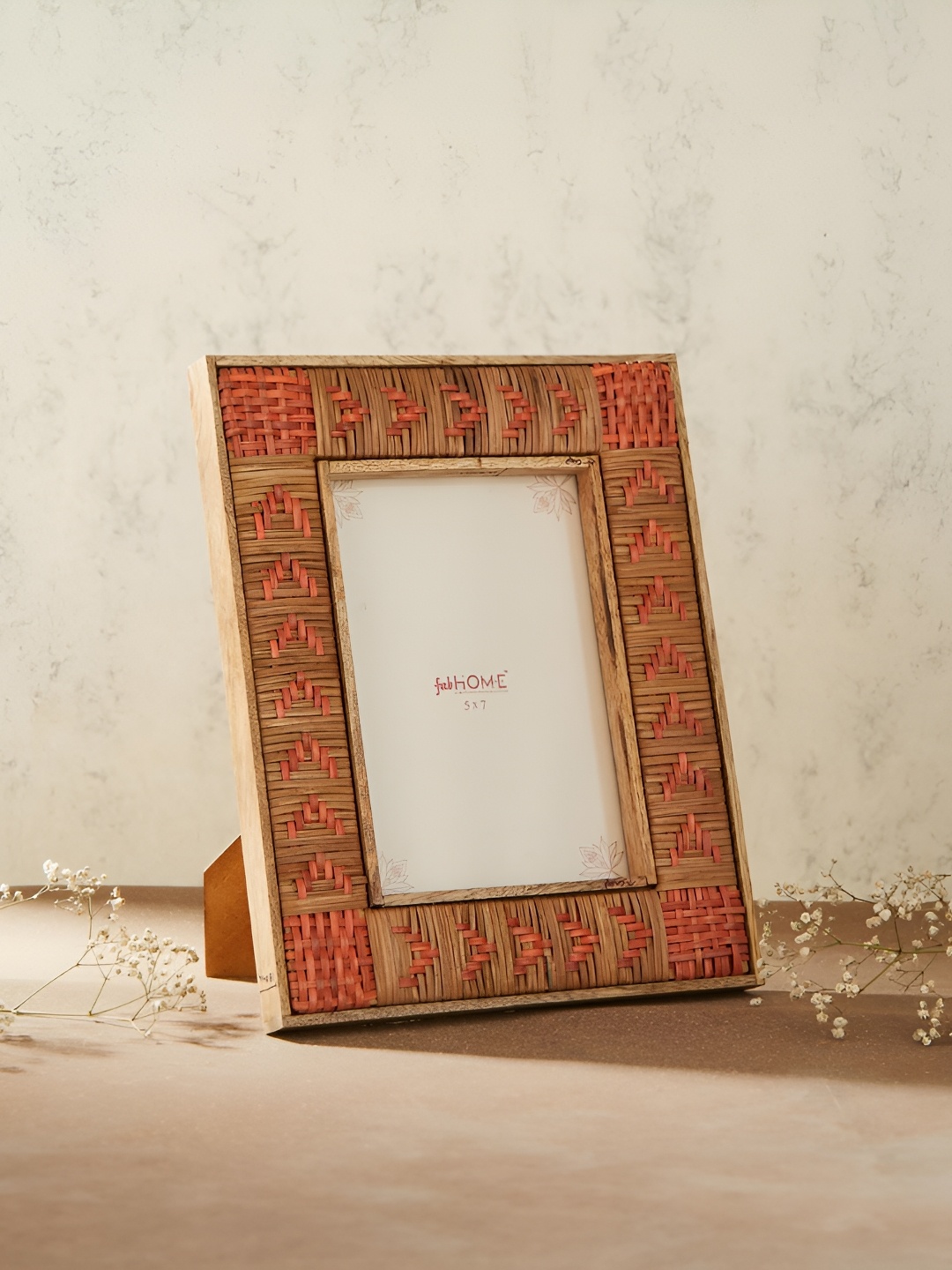 

Fabindia Off White & Brown Thar Rattan Table Photo Frame