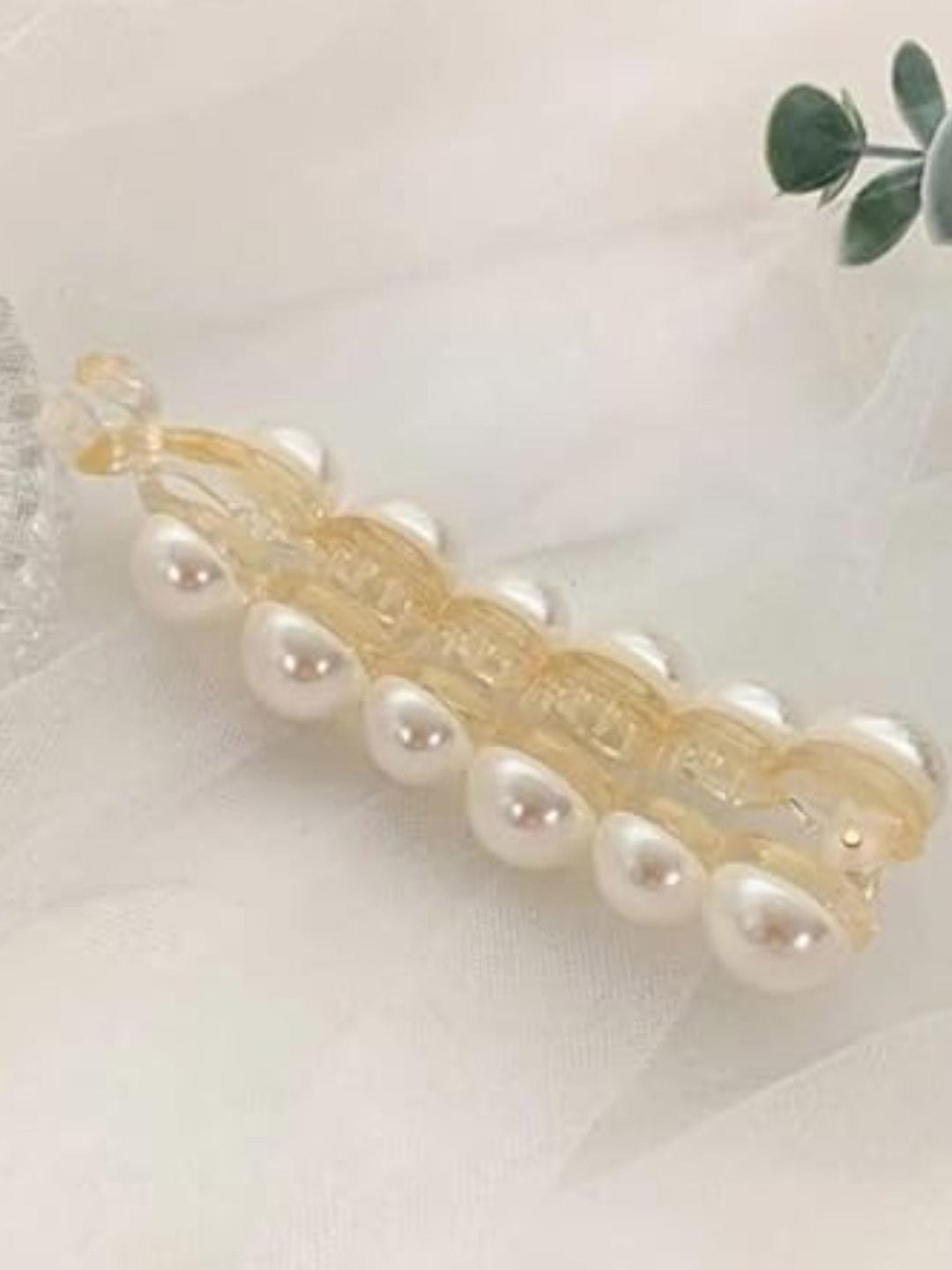 

DN Creation Pearl Embellished Banana Clip, White