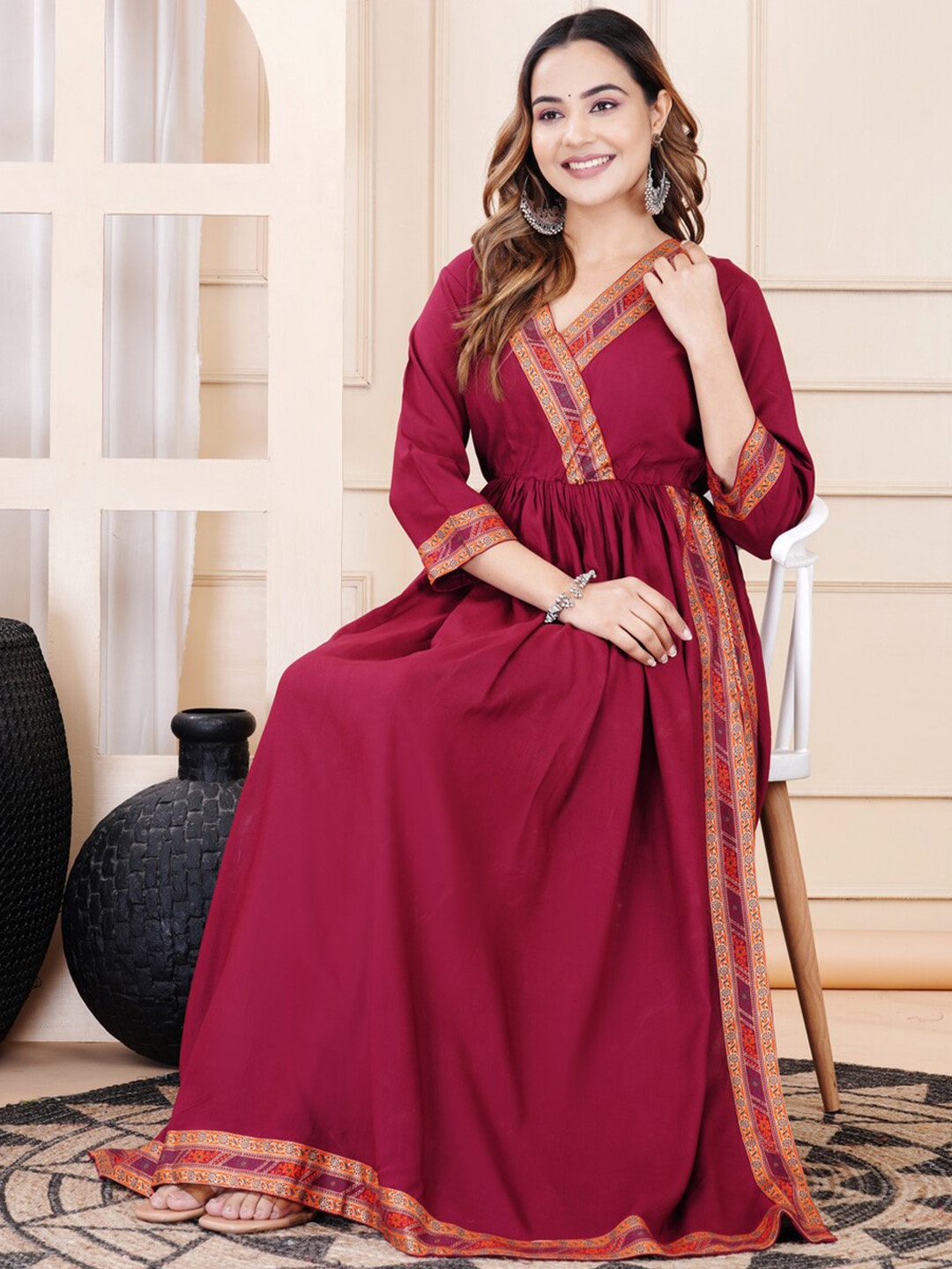 

PURSHOTTAM WALA V-Neck Thread Work Three-Quarter Sleeves Asymmetric A-Line Kurta, Maroon
