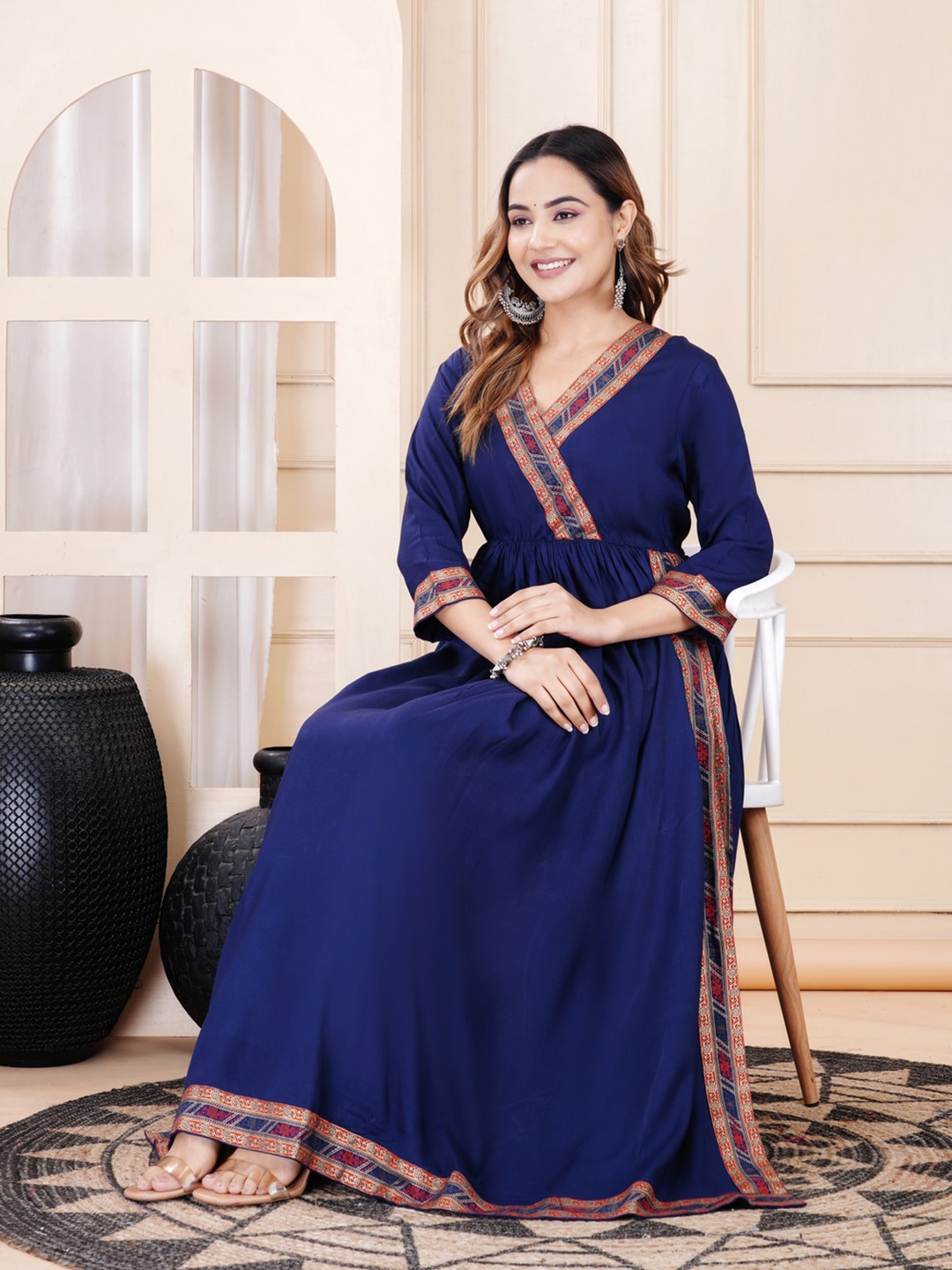 

PURSHOTTAM WALA V-Neck Zari Three-Quarter Sleeves Asymmetric A-Line Kurta, Blue