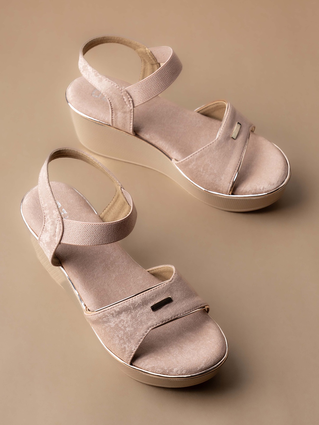 

Ozuri Open Toe Backstraps Wedges, Peach