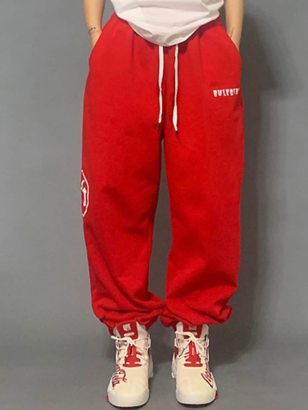 

LULU & SKY Women Low-Rise Joggers, Red
