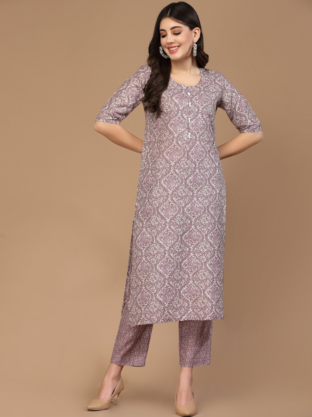 

Lookmark Women Floral Printed Regular Kurta with Trousers, Mauve
