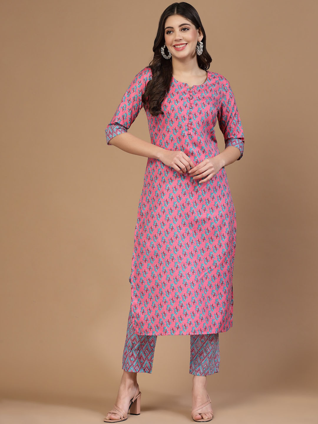 

Lookmark Floral Printed Straight Kurta with Trousers, Pink