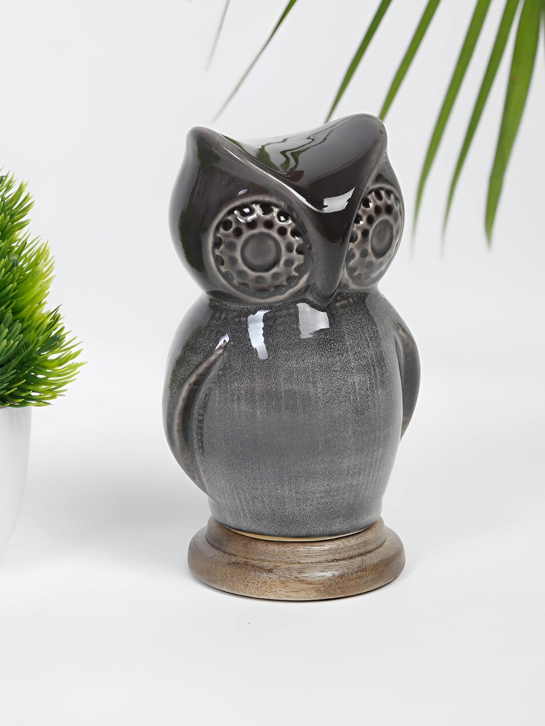 

Fabindia Grey Owl Figurine Ceramic Showpiece