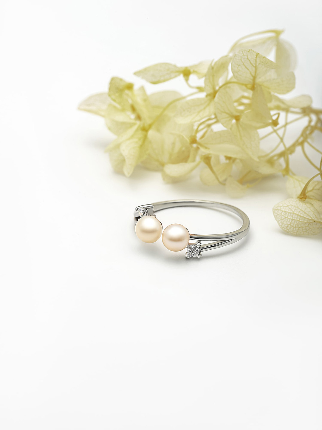 

SILBERRY 925 Sterling Silver Rhodium-Plated Pearl Beaded Finger Ring