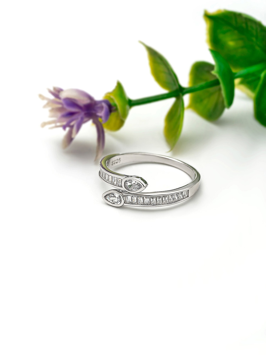 

SILBERRY Rhodium-Plated CZ-Studded Finger Ring, Silver