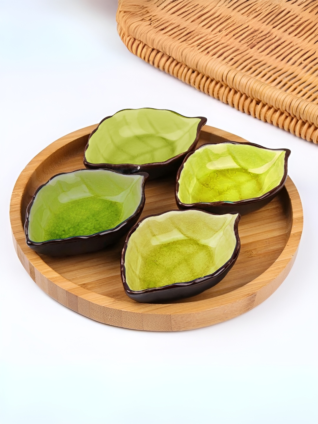 

UniKart Green & Black 4 Pieces Leaf Shaped Porcelain Glossy Dip Bowls