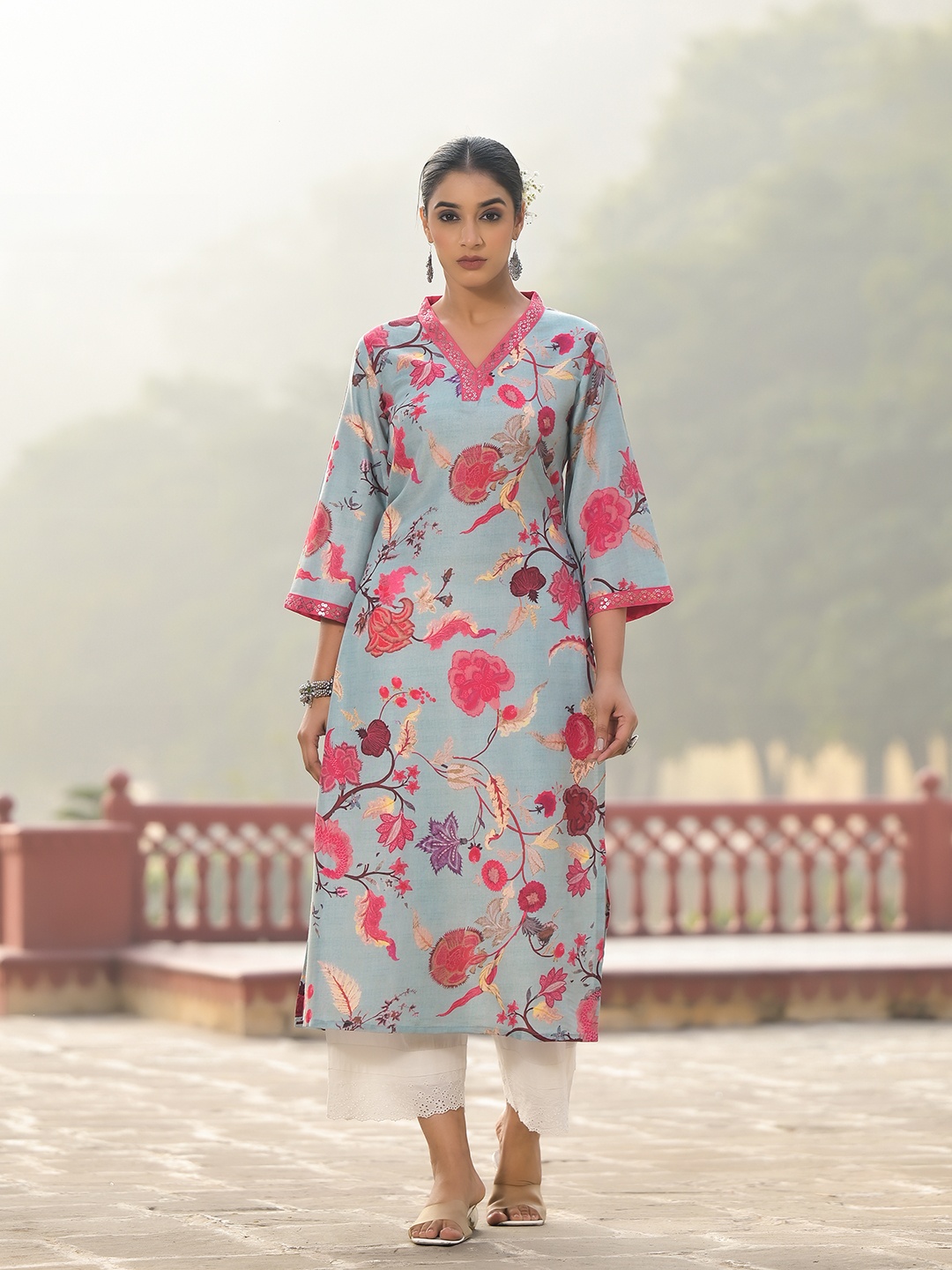 

Varanga Floral Printed Kurta, Grey