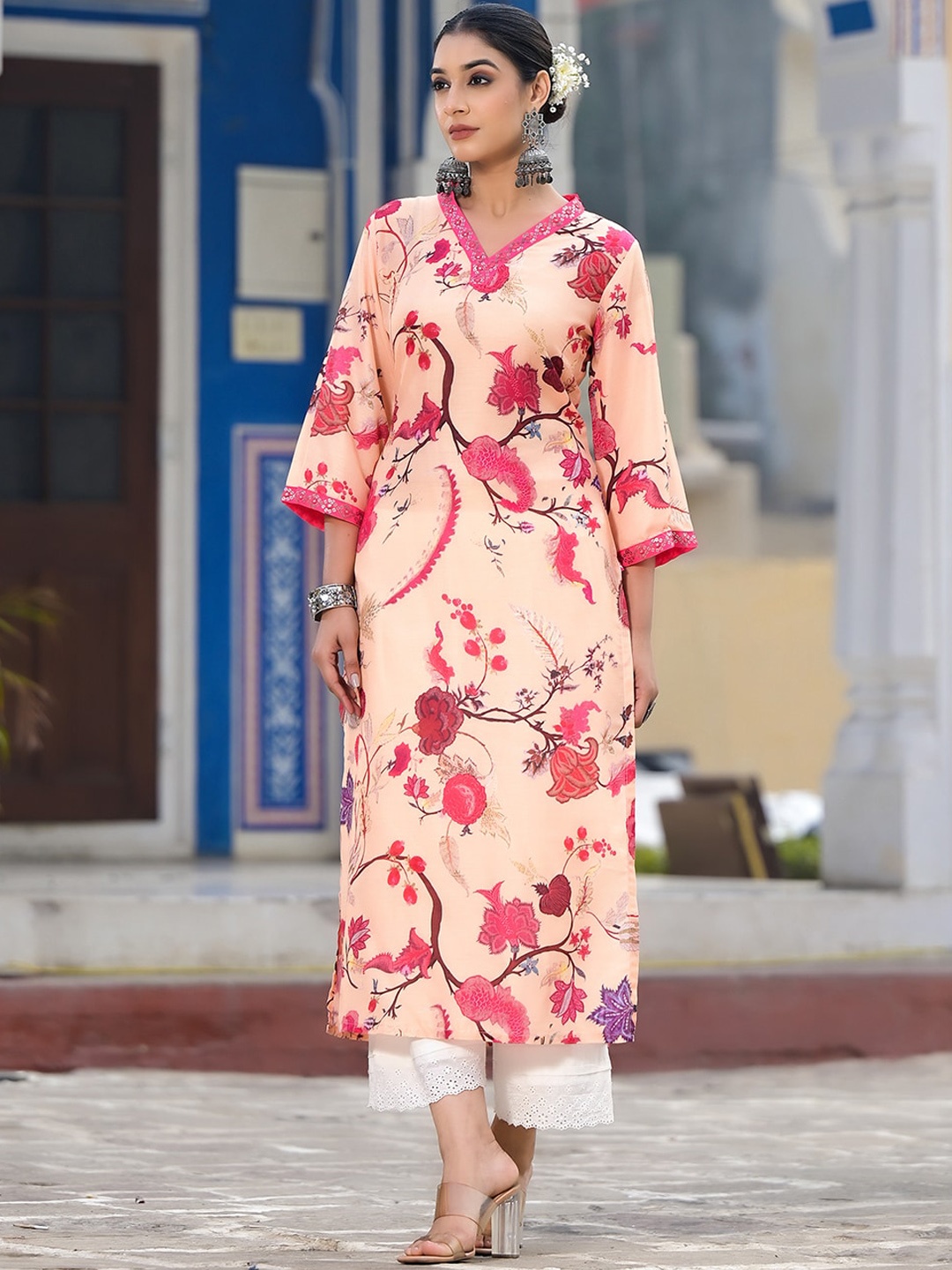 

Varanga Women Floral Printed Sequinned Straight Kurta, Mustard