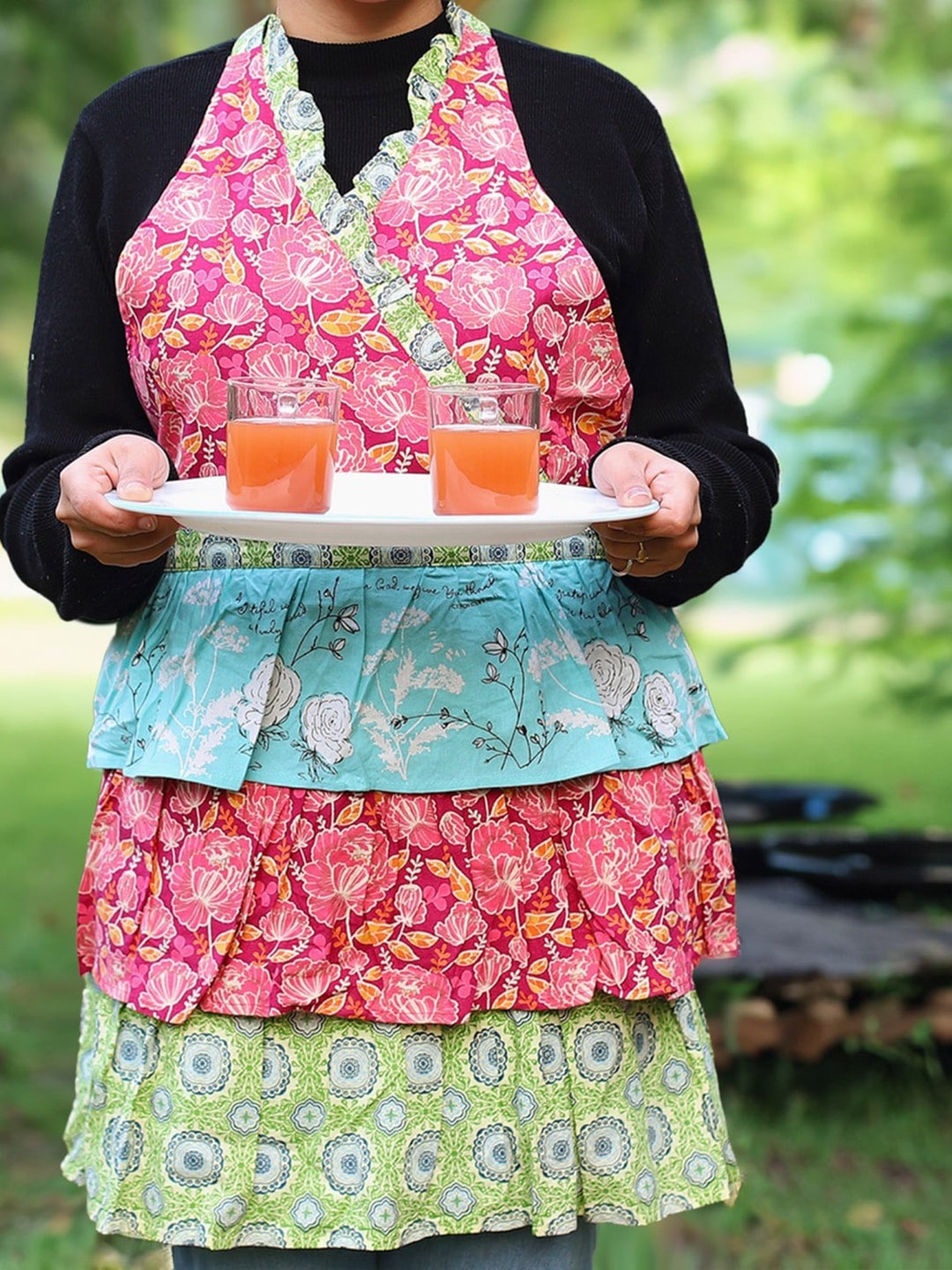 

TARAN LIVING Pink & Blue Printed Cotton Apron