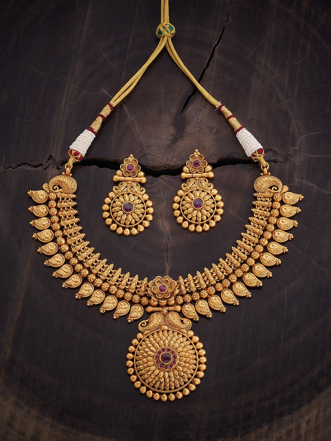 

Kushal's Fashion Jewellery Gold-Plated Stone Studded Jewellery Set