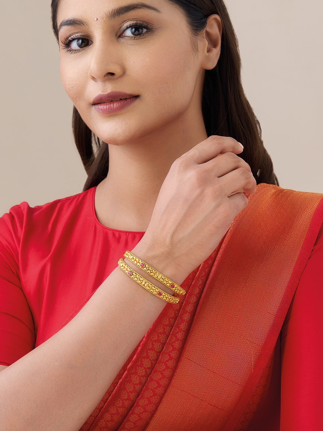 

Kushal's Fashion Jewellery 92.5 Pure Silver Gold-Plated Stone Studded Bangles