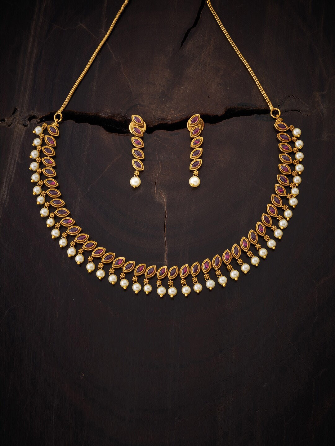 

Kushal's Fashion Jewellery Gold-Plated Stone Studded & Beaded Jewellery Set