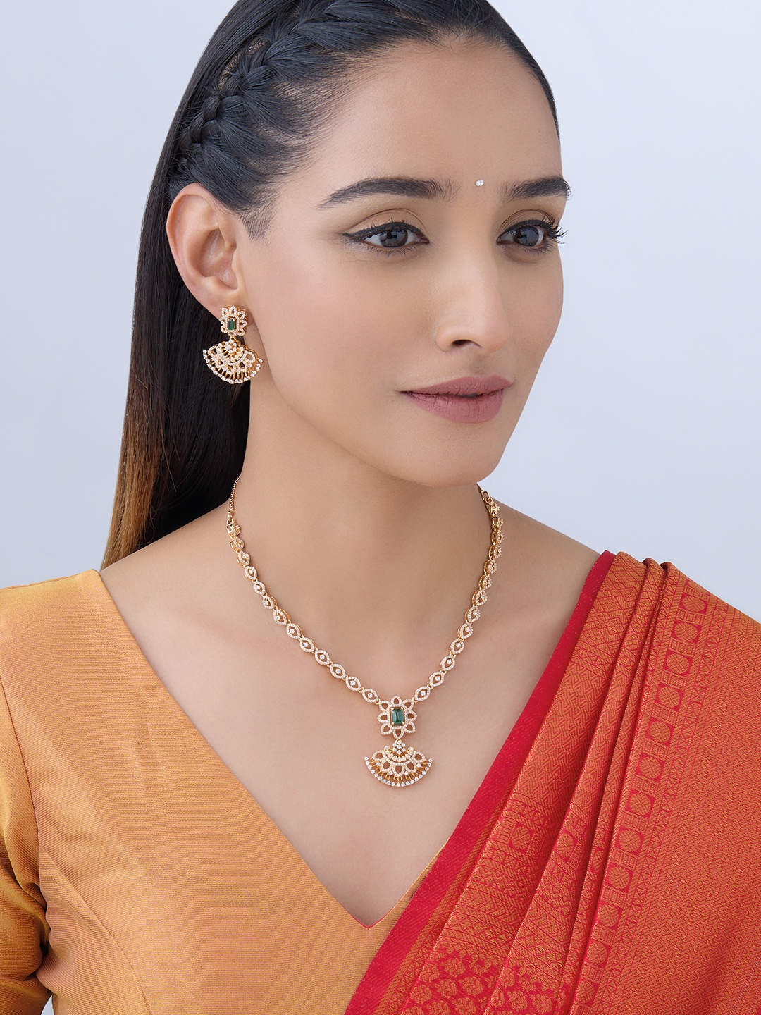 

Kushal's Fashion Jewellery Gold-Plated Cubic Zirconia Studded Jewellery Set