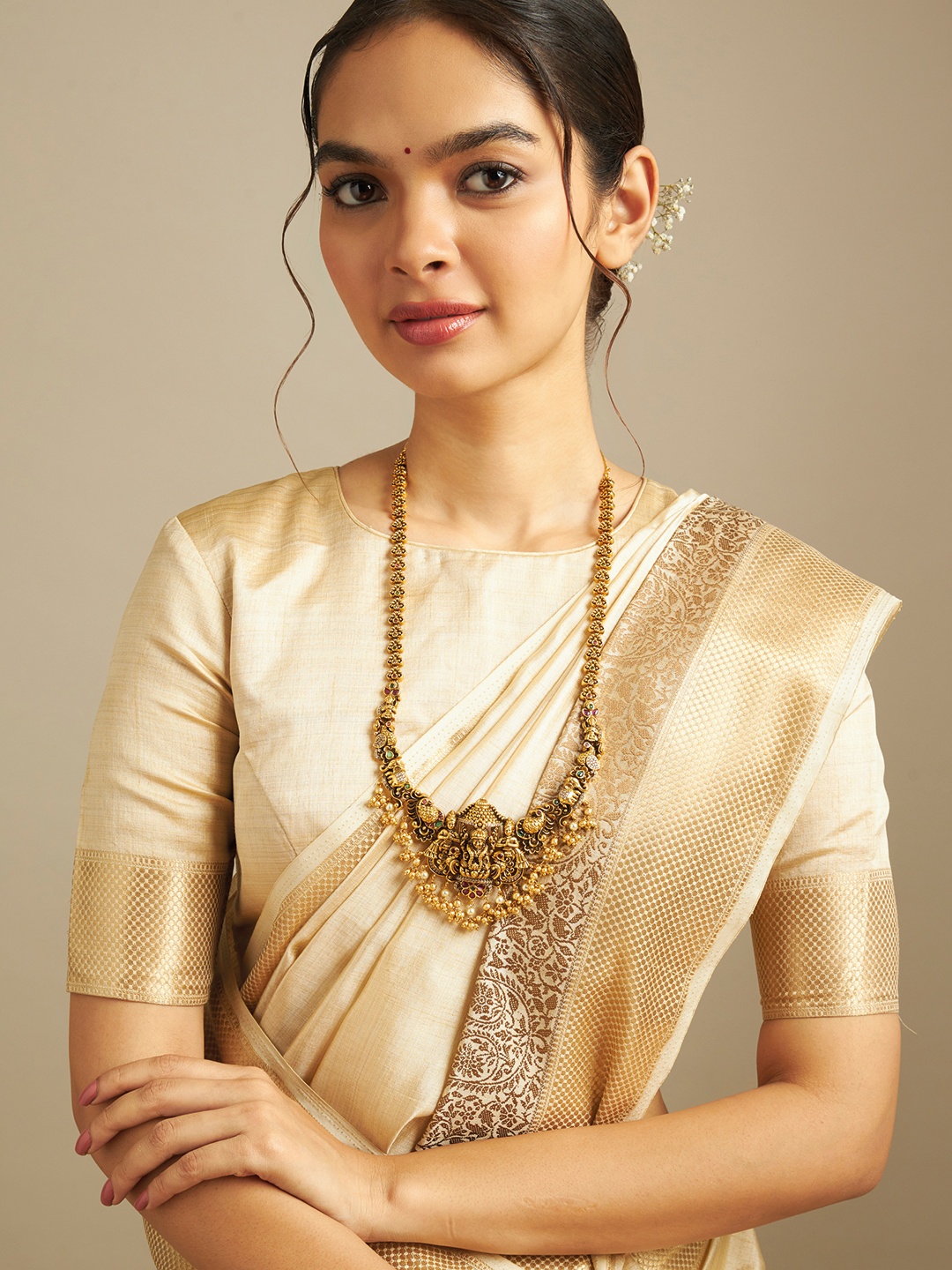 

Kushal's Fashion Jewellery Gold-Plated Stones-Studded & Beaded Antique Necklace