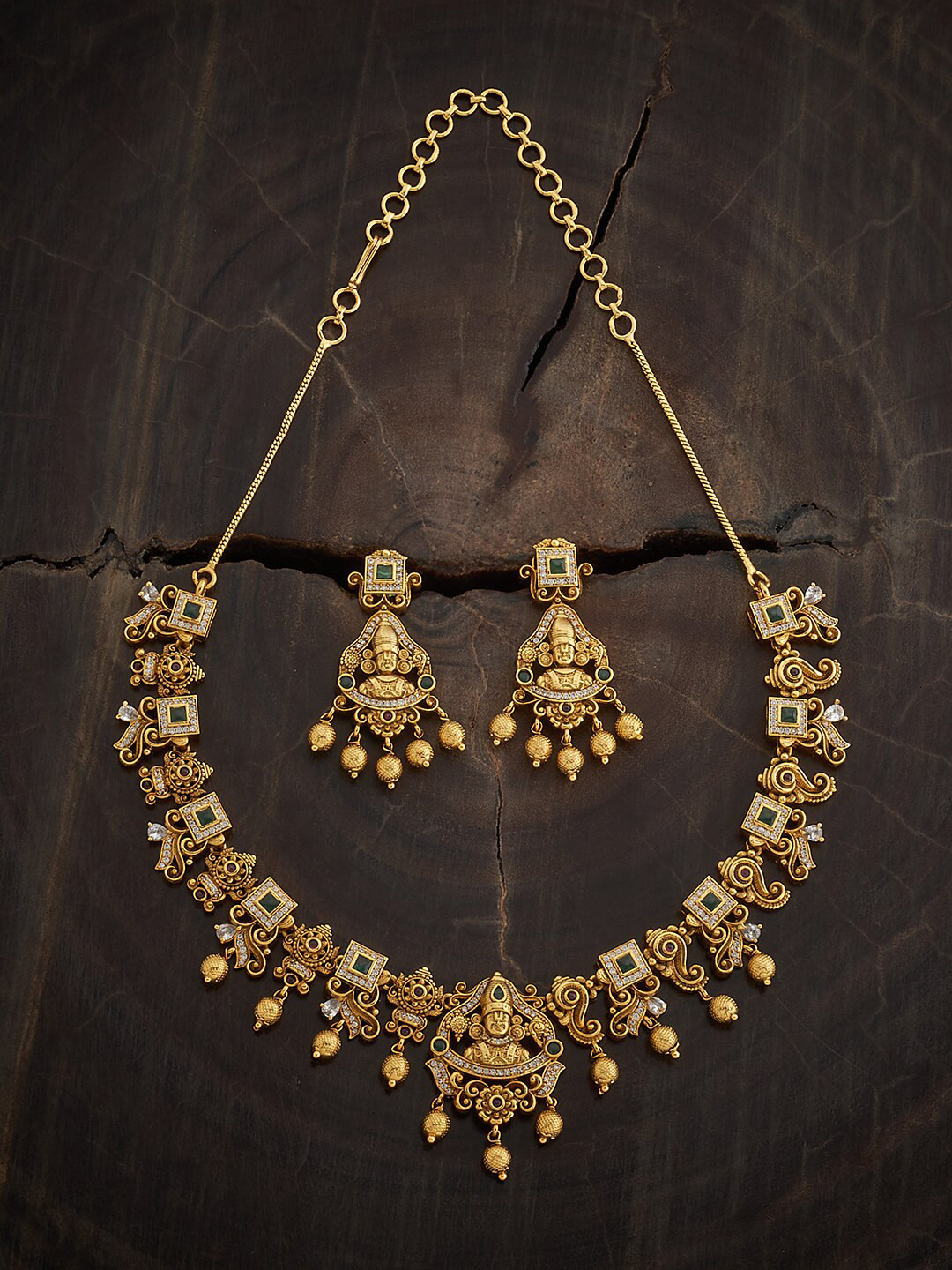 

Kushal's Fashion Jewellery Gold-Plated Stone Studded Jewellery Set