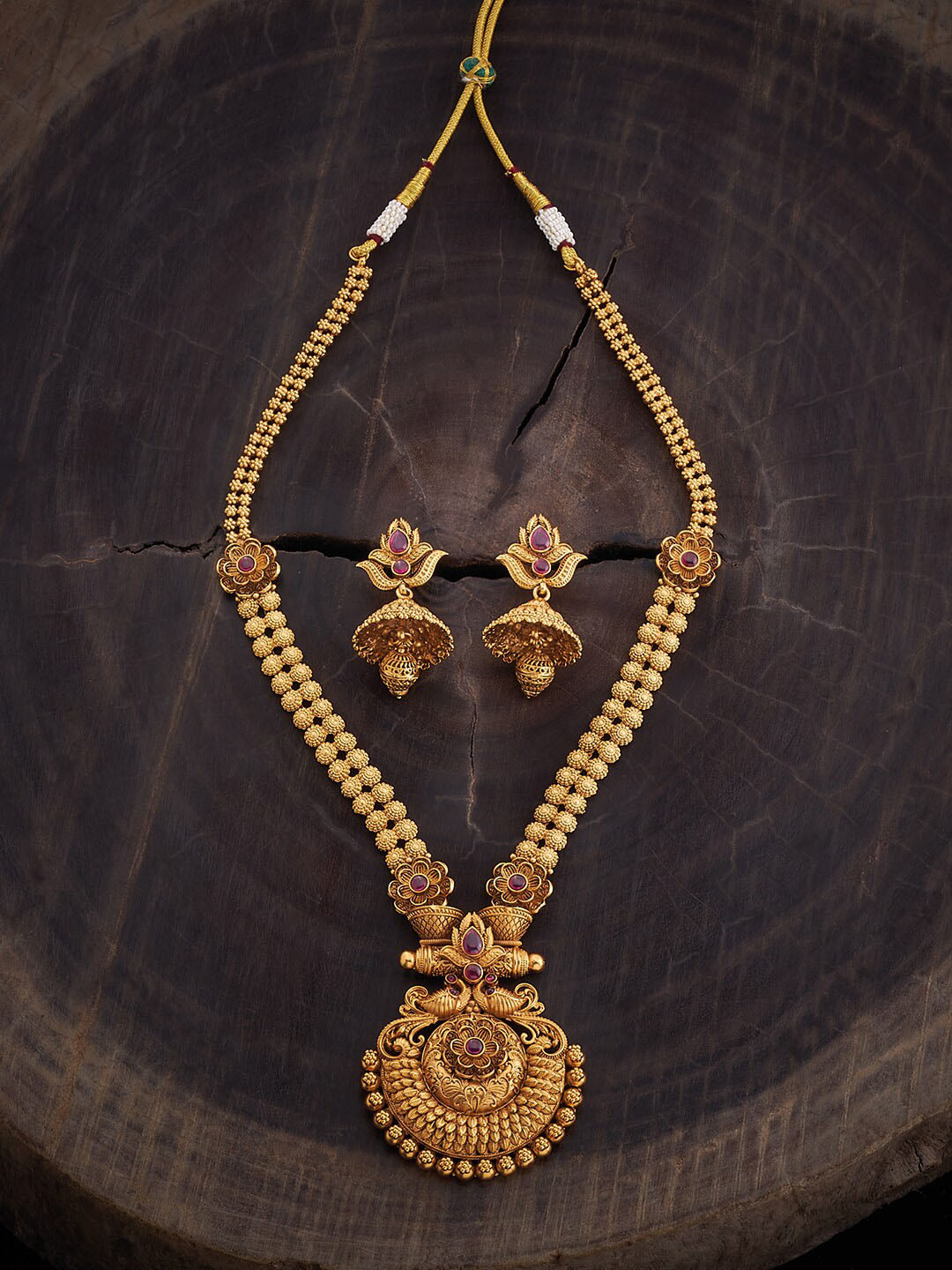 

Kushal's Fashion Jewellery Gold-Plated Stone Studded Jewellery Set